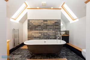 En-suite- click for photo gallery